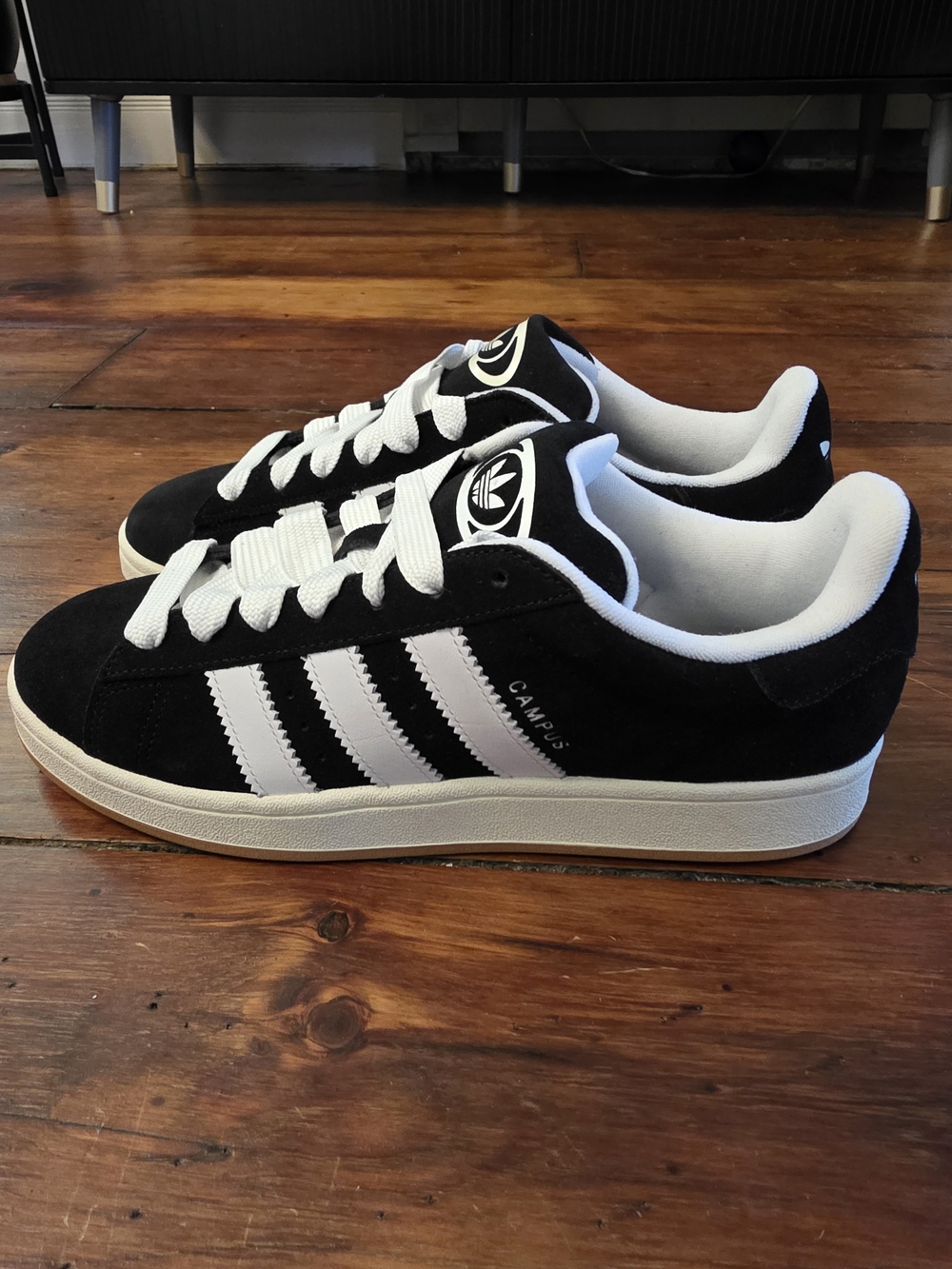 Adidas Campus 00s Black White Gum Men Sz 11 NEW w/ Extra Black Laces - Picture 2 of 6